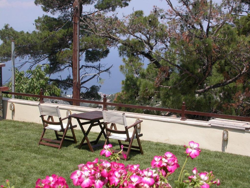 Smaragdi Luxury Apartments Skala Sotiros Exterior foto