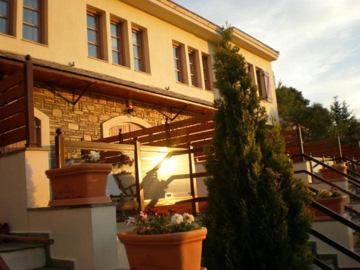 Smaragdi Luxury Apartments Skala Sotiros Exterior foto